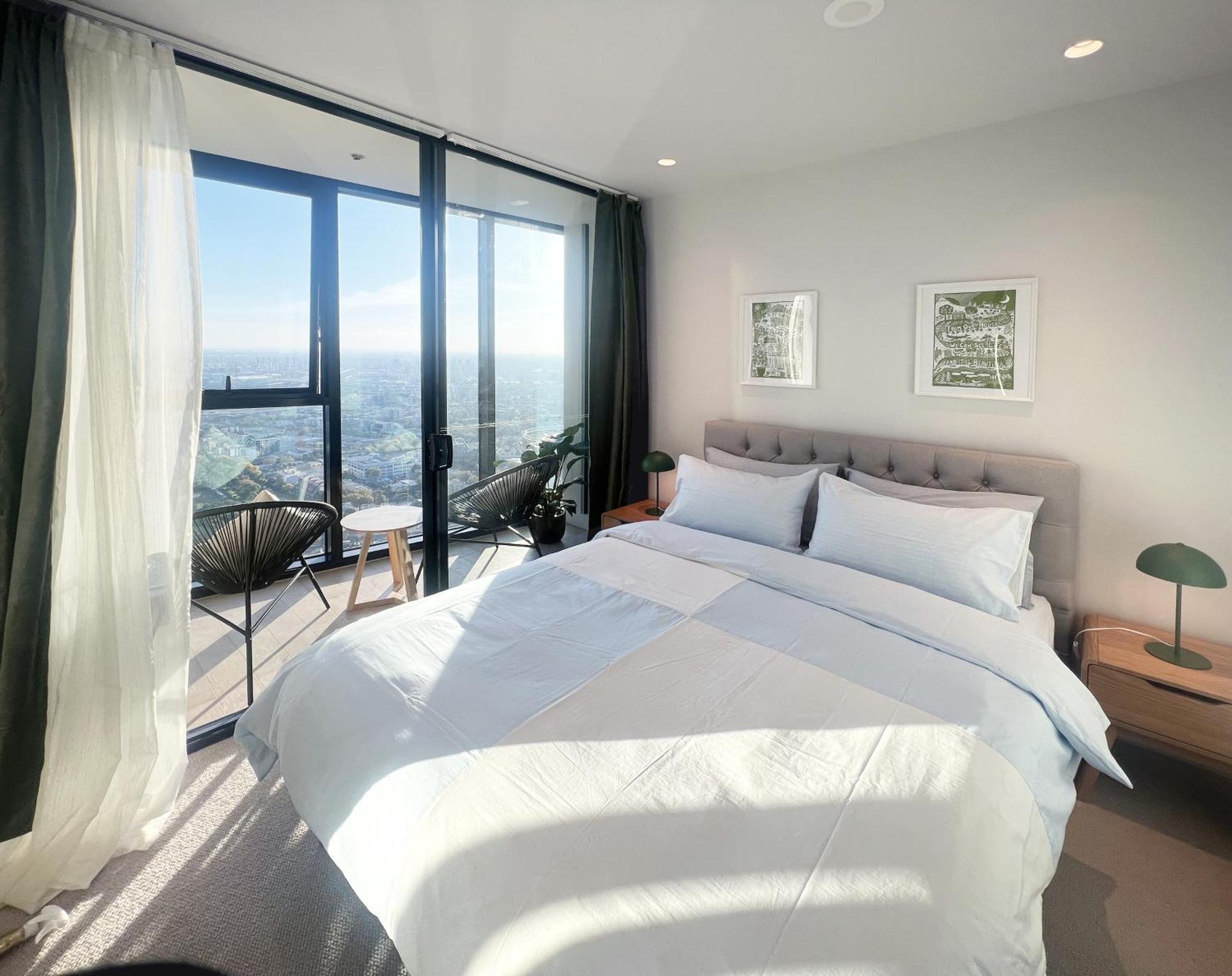 Sky View 1B1B Apt In The Cbd — Photos 3